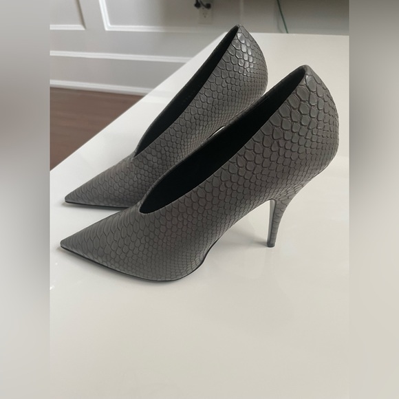 Stella McCartney snake embossed pointed toe heels - Picture 3 of 5